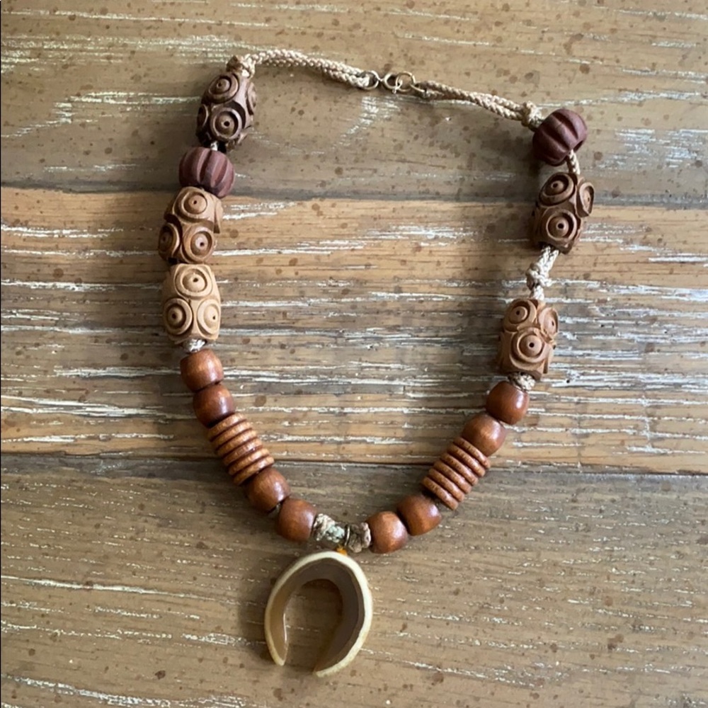 VINTAGE wood bead necklace